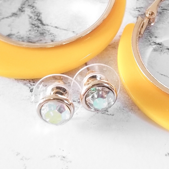 Yellow & Gold Earring Set - Picture 4 of 5